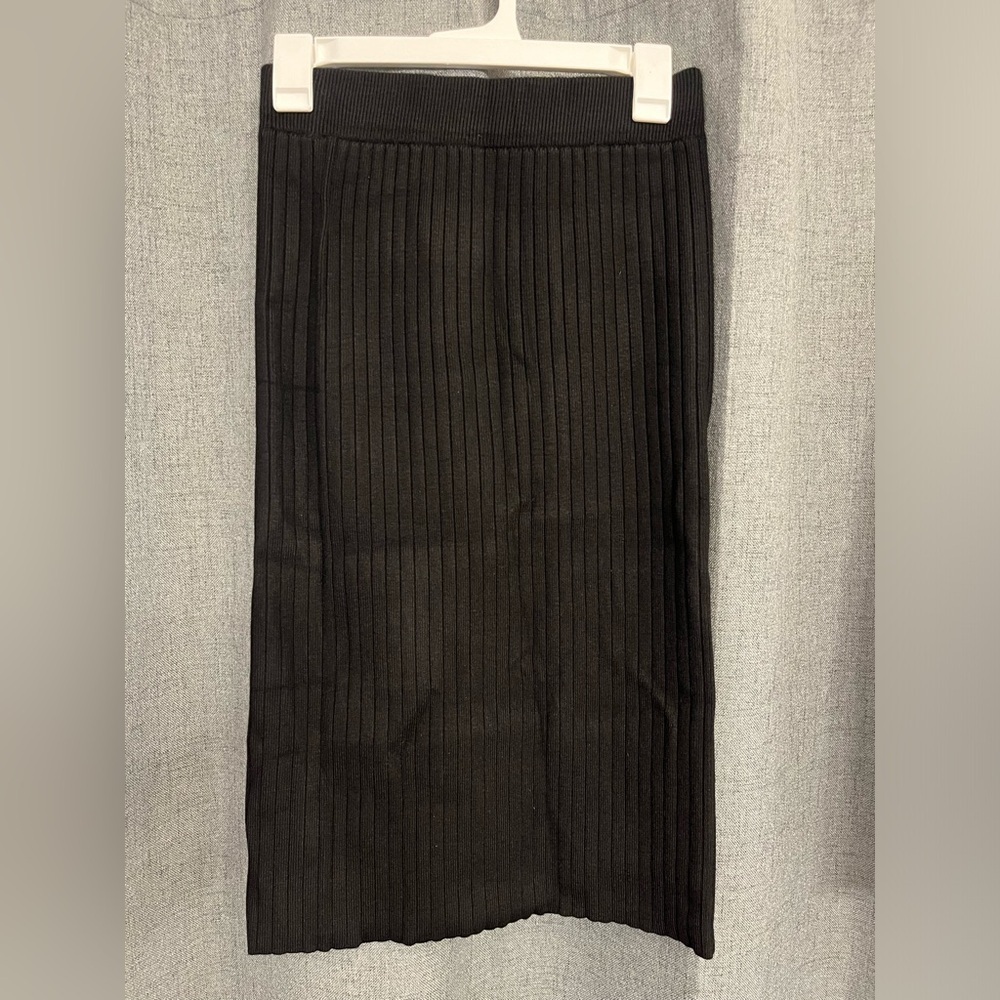 NWT Kate Kasin Women's Knee Length Stretchy Ribbed Skirt - Picture 6 of 8